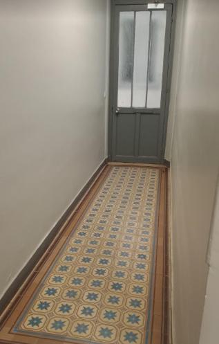 Apartamento Petite Maison Avec Cour Dans Les Beaux Quartiers-Vous Faites Le Menage- Very Good Prices For T-H-E Location But You Have To Clea-N Th-E Flat París Exterior foto